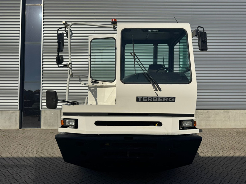 Terberg YT182 / NL Truck - Terminal tractor: picture 4 Terberg YT182 / NL Truck - Terminal tractor: picture 4