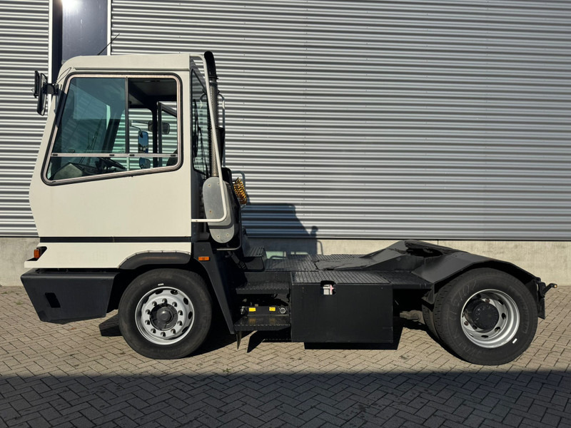 Terberg YT182 / NL Truck - Terminal tractor: picture 5 Terberg YT182 / NL Truck - Terminal tractor: picture 5