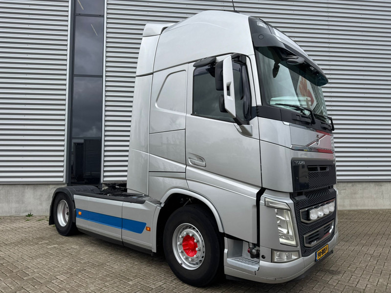 Volvo FH 460 XL / I-Park Cool / 2 Tanks / TUV: 10-2026 / NL Truck - Tractor unit: picture 2 Volvo FH 460 XL / I-Park Cool / 2 Tanks / TUV: 10-2026 / NL Truck - Tractor unit: picture 2
