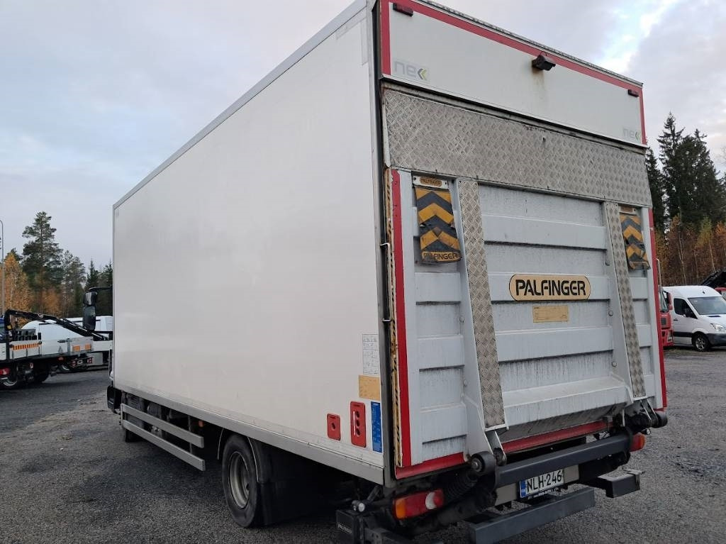 Box truck Iveco Eurocargo 100 E21: picture 14