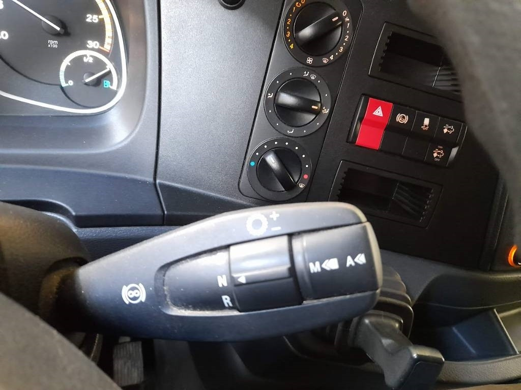 Mercedes-Benz Atego 821 - Refrigerated truck: picture 5 Mercedes-Benz Atego 821 - Refrigerated truck: picture 5