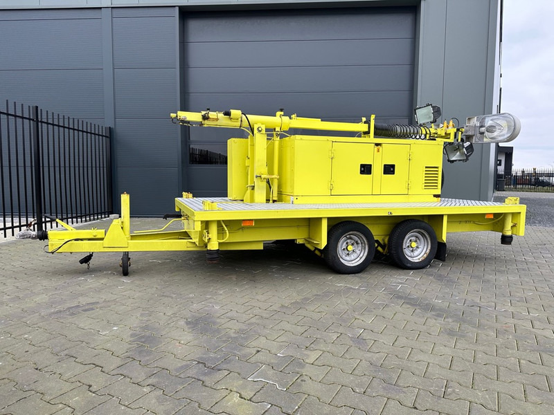 Generator set Atlas-Copco Unique generator with light pole on trailer!: picture 1