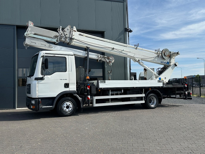 Böcker AK 32/1500 SPS Truck Crane,28.694 km!,3.926 hours! - All terrain crane: picture 1 Böcker AK 32/1500 SPS Truck Crane,28.694 km!,3.926 hours! - All terrain crane: picture 1