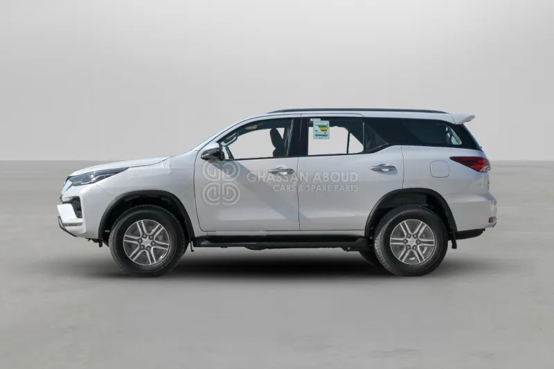 Toyota Fortuner 4X4 PART-TIME - SUV: picture 3 Toyota Fortuner 4X4 PART-TIME - SUV: picture 3