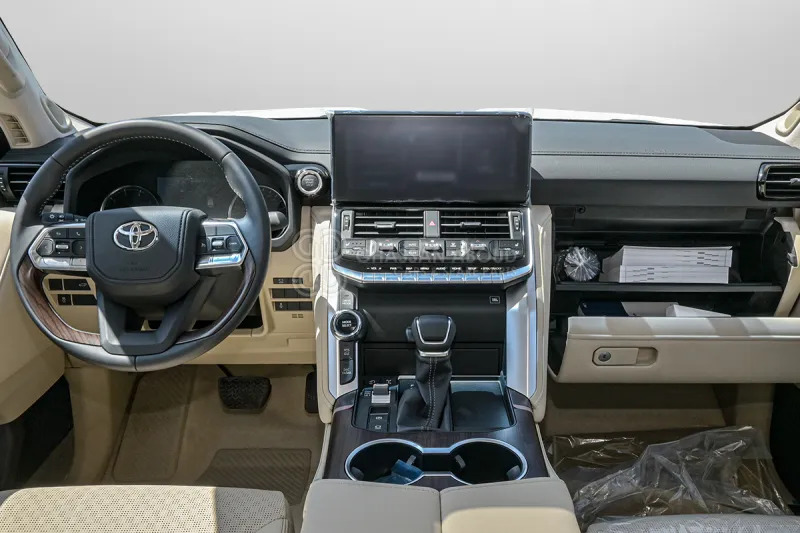 Toyota Land Cruiser 300 - SUV: picture 5 Toyota Land Cruiser 300 - SUV: picture 5