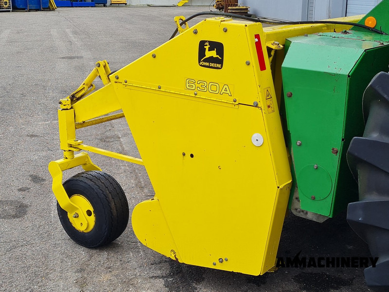 John Deere 630A pick-up - Corn header for Agricultural machinery: picture 4 John Deere 630A pick-up - Corn header for Agricultural machinery: picture 4