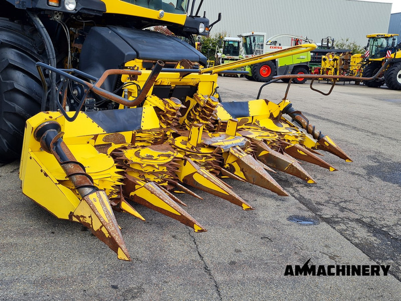 New Holland 420FI - Corn header: picture 2 New Holland 420FI - Corn header: picture 2
