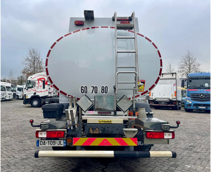 Tanker truck Renault Premium 380 13390L, 5 COMPARTMENTS, FULL AIR SUSPENSION: picture 9 Tanker truck Renault Premium 380 13390L, 5 COMPARTMENTS, FULL AIR SUSPENSION: picture 9