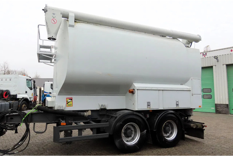 Samro 'AUGER + Air. 4 comp. - Tanker trailer: picture 1 Samro 'AUGER + Air. 4 comp. - Tanker trailer: picture 1
