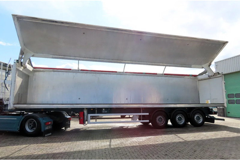 Socari 67,8 m3, left side opens, self pump tyres, etc - Tipper semi-trailer: picture 3 Socari 67,8 m3, left side opens, self pump tyres, etc - Tipper semi-trailer: picture 3