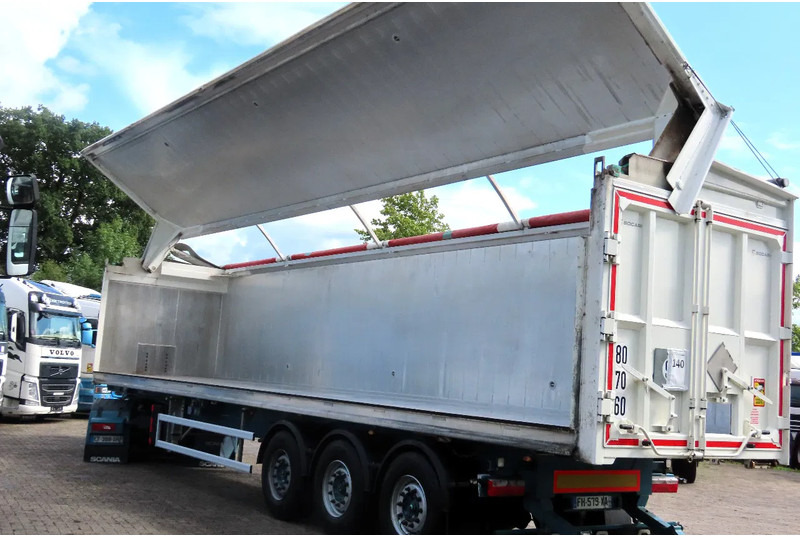 Socari 67,8 m3, left side opens, self pump tyres, etc - Tipper semi-trailer: picture 5 Socari 67,8 m3, left side opens, self pump tyres, etc - Tipper semi-trailer: picture 5