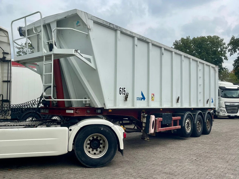 Stas TOP CONDITION 48m3, disc breaks, AIR SUSP, SAF AXLES! - Tipper semi-trailer: picture 3 Stas TOP CONDITION 48m3, disc breaks, AIR SUSP, SAF AXLES! - Tipper semi-trailer: picture 3