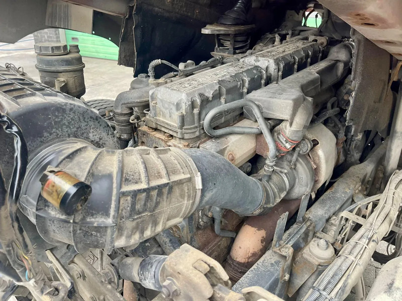 DAF CF 85.430 MANUAL ! TOP Condition ! - Tractor unit: picture 4 DAF CF 85.430 MANUAL ! TOP Condition ! - Tractor unit: picture 4