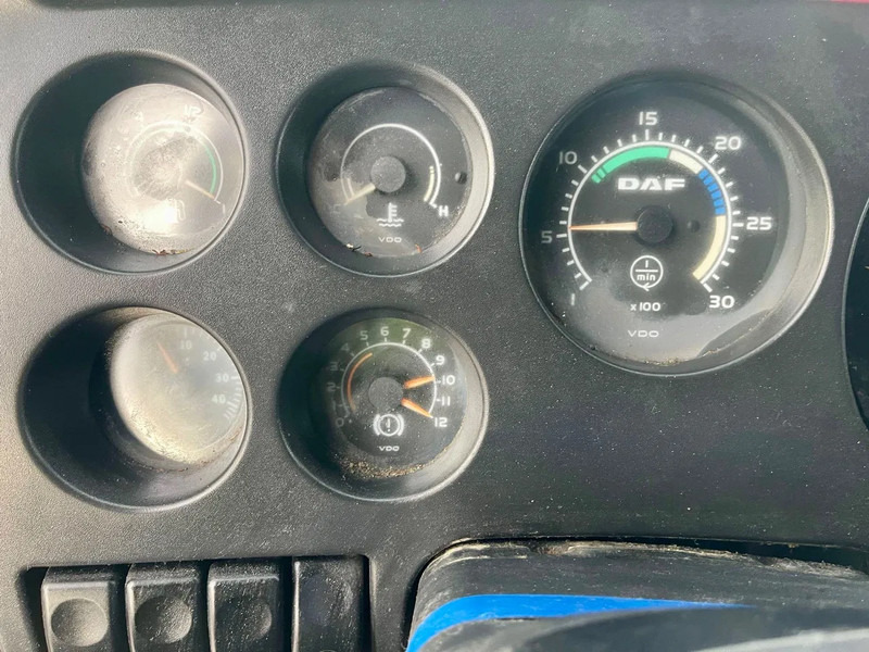 Tractor unit DAF XF 95.430 Manual: picture 16 Tractor unit DAF XF 95.430 Manual: picture 16