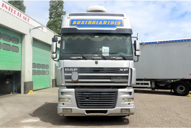 DAF XF 95.480 EURO 4 ! Royal Truck! Manual gearbox - Tractor unit: picture 2 DAF XF 95.480 EURO 4 ! Royal Truck! Manual gearbox - Tractor unit: picture 2