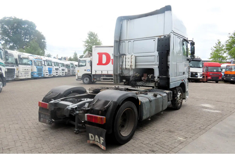 DAF XF 95.480 EURO 4 ! Royal Truck! Manual gearbox - Tractor unit: picture 5 DAF XF 95.480 EURO 4 ! Royal Truck! Manual gearbox - Tractor unit: picture 5