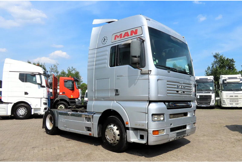 MAN TGA 18.460 Manual diesel pomp! ROYAL TRUCK! - Tractor unit: picture 1 MAN TGA 18.460 Manual diesel pomp! ROYAL TRUCK! - Tractor unit: picture 1