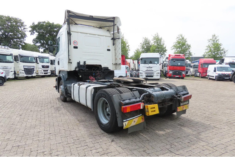 Tractor unit Scania R420 2 tanks, 2 beds, manual gearbox: picture 6
