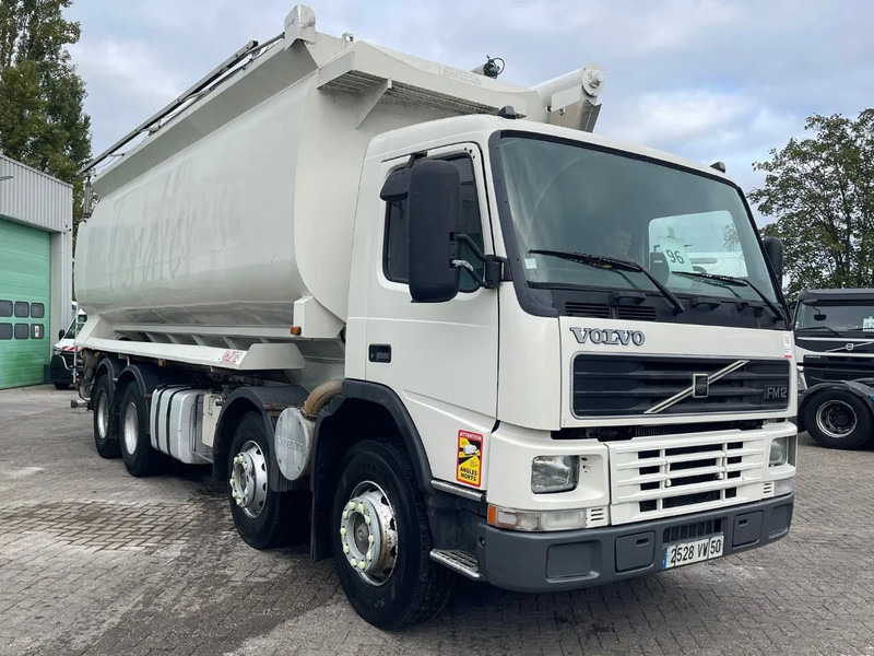 Volvo FM 12.380 8X4 SILO AUGER / AIR GREAT CONDITION / fully serviced! - Tanker truck: picture 4 Volvo FM 12.380 8X4 SILO AUGER / AIR GREAT CONDITION / fully serviced! - Tanker truck: picture 4