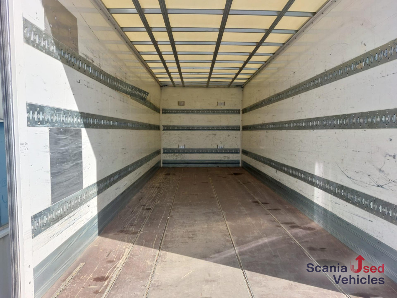 MERCEDES-BENZ Atego 1221 L Koffer Ladebordwand - Box truck: picture 4 MERCEDES-BENZ Atego 1221 L Koffer Ladebordwand - Box truck: picture 4