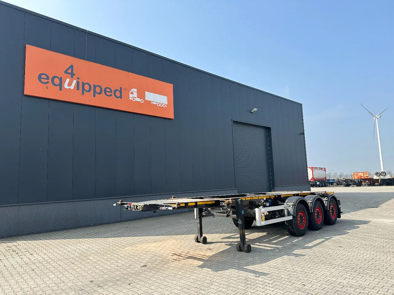 Burg 20FT ADR (EX/II, EX/III, FL, AT) Chassis, Leergewicht : 3.690kg, SAF INTRADISC, 2x Liftachse, NL-Chassis - Container transporter/ Swap body semi-trailer: picture 1 Burg 20FT ADR (EX/II, EX/III, FL, AT) Chassis, Leergewicht : 3.690kg, SAF INTRADISC, 2x Liftachse, NL-Chassis - Container transporter/ Swap body semi-trailer: picture 1