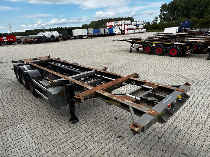 Container transporter/ Swap body semi-trailer DESOT nice 20FT/30FT ADR-Chassis for SMALL PRICE, liftaxle, 5 twistlocks arms: picture 7 Container transporter/ Swap body semi-trailer DESOT nice 20FT/30FT ADR-Chassis for SMALL PRICE, liftaxle, 5 twistlocks arms: picture 7