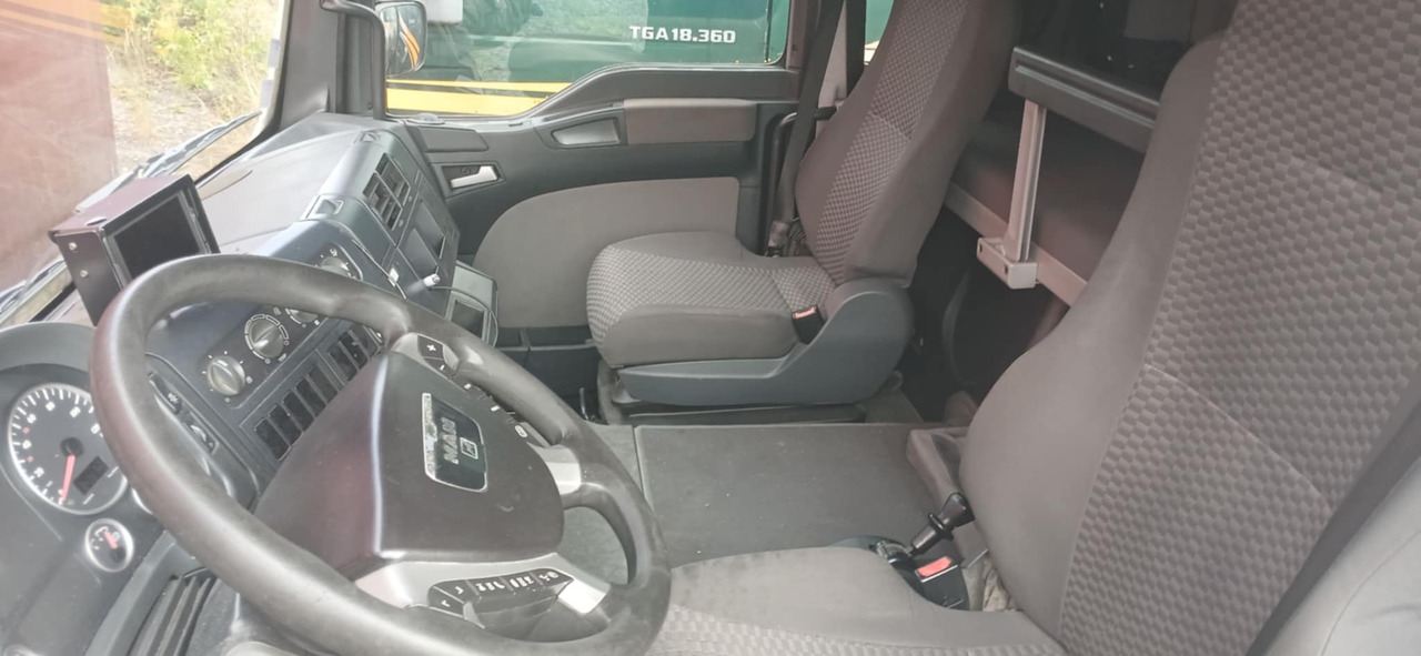 MAN TGM 18.280 4x2 BL - Box truck: picture 5 MAN TGM 18.280 4x2 BL - Box truck: picture 5