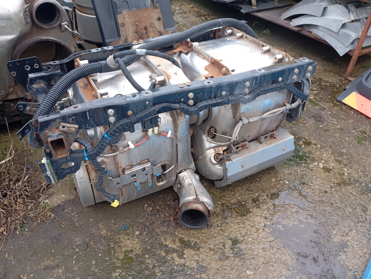 DAF XF106 - Catalytic converter: picture 1 DAF XF106 - Catalytic converter: picture 1