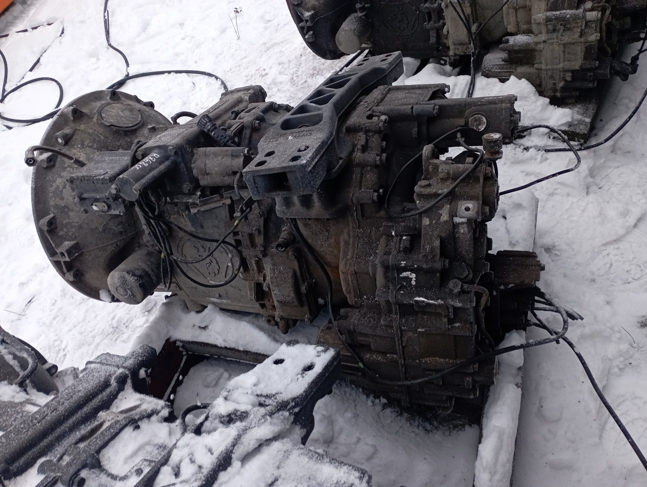 SCANIA R420 - Gearbox for Cab chassis truck: picture 2 SCANIA R420 - Gearbox for Cab chassis truck: picture 2