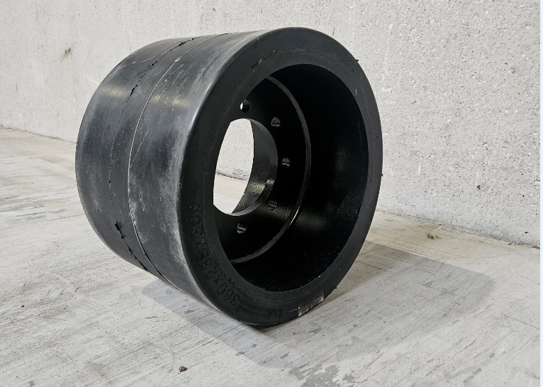 Galet inférieur VULCAN AGRI pour tracteur à chenilles Challenger MT700/MT800 - F - Track roller for Tracked tractor: picture 4 Galet inférieur VULCAN AGRI pour tracteur à chenilles Challenger MT700/MT800 - F - Track roller for Tracked tractor: picture 4
