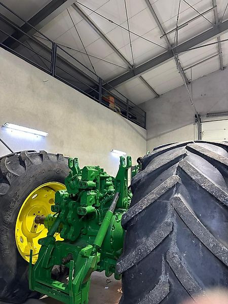 Farm tractor John Deere 4955: picture 6