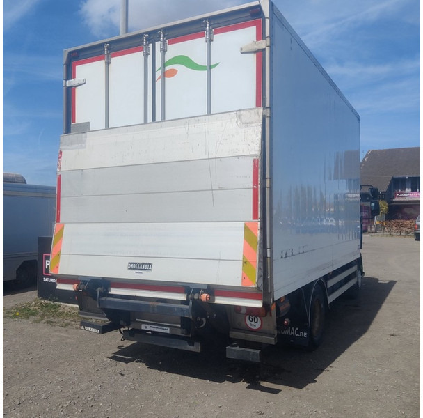 Renault Midlum-With-Hanging-Work-In-The-Fridge - Refrigerated truck: picture 4 Renault Midlum-With-Hanging-Work-In-The-Fridge - Refrigerated truck: picture 4