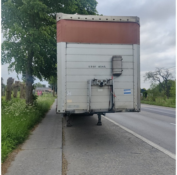 Schmitz Cargobull Huif - Closed box semi-trailer: picture 4 Schmitz Cargobull Huif - Closed box semi-trailer: picture 4