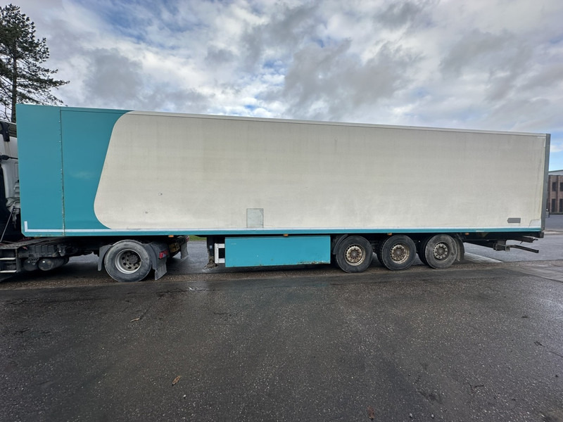 TURBO'S HOET 3-AXLES SAF + THERMOKING SLXe 200 + TAILLIFT - TUV 05/2025 - DISC BRAKES - AIR SUSPENSION - Refrigerated semi-trailer: picture 2 TURBO'S HOET 3-AXLES SAF + THERMOKING SLXe 200 + TAILLIFT - TUV 05/2025 - DISC BRAKES - AIR SUSPENSION - Refrigerated semi-trailer: picture 2