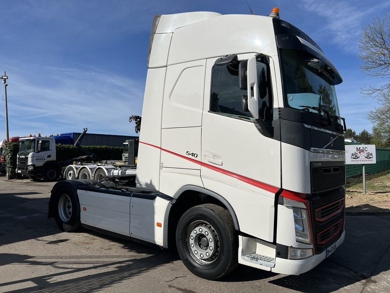 Volvo FH 540 SPOILERS + SIDESKIRTS - RETARDER - I-SHIFT - I-PARKCOOL - FRIGO - *715.000KM* - Tractor unit: picture 1 Volvo FH 540 SPOILERS + SIDESKIRTS - RETARDER - I-SHIFT - I-PARKCOOL - FRIGO - *715.000KM* - Tractor unit: picture 1