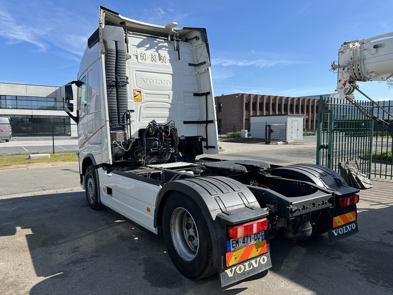 Volvo FH 540 SPOILERS + SIDESKIRTS - RETARDER - I-SHIFT - I-PARKCOOL - FRIGO - *715.000KM* - Tractor unit: picture 4 Volvo FH 540 SPOILERS + SIDESKIRTS - RETARDER - I-SHIFT - I-PARKCOOL - FRIGO - *715.000KM* - Tractor unit: picture 4