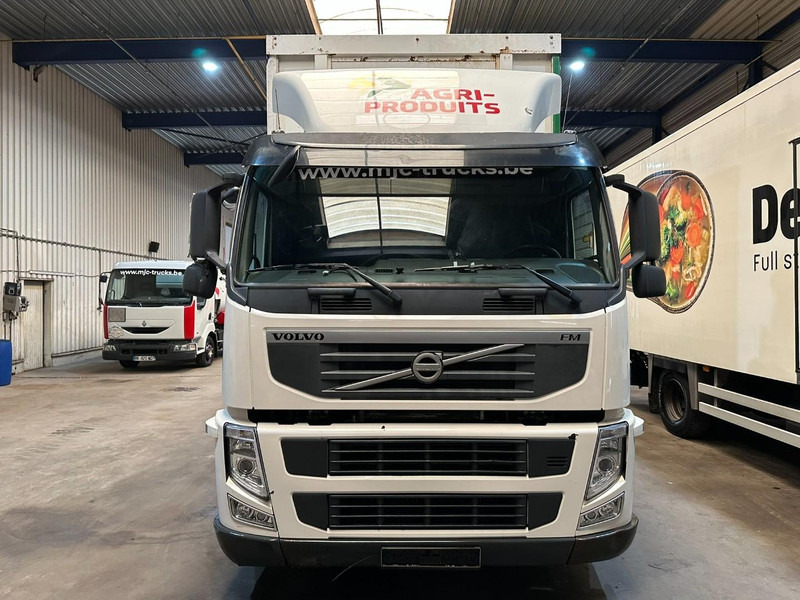 Volvo FM 330 4x2 BOX 7m x 2m48 x 2m75 - 542.000km - EURO 5 - I SHIFT - 19T - A/C - LARGE TAILLIFT - Curtain side truck: picture 2 Volvo FM 330 4x2 BOX 7m x 2m48 x 2m75 - 542.000km - EURO 5 - I SHIFT - 19T - A/C - LARGE TAILLIFT - Curtain side truck: picture 2