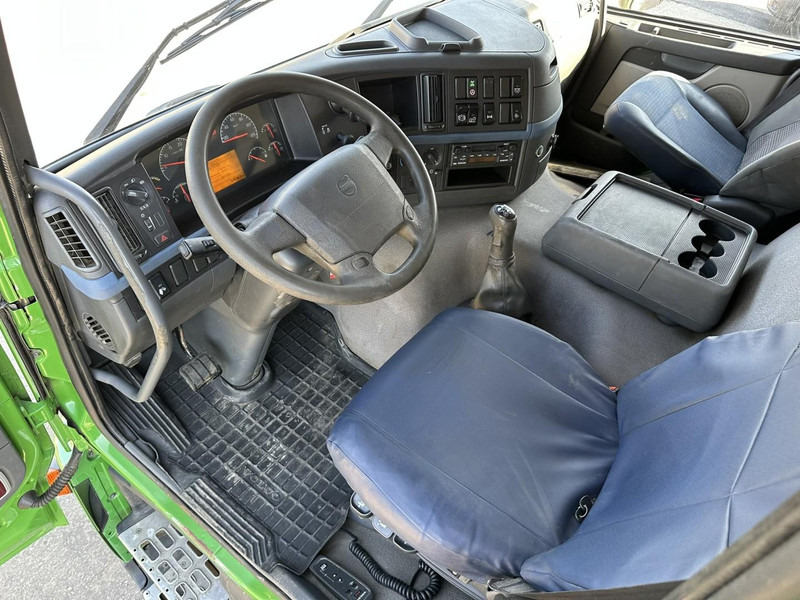 Cab chassis truck Volvo FM 340 8x2 CHASSIS (7m35) - LIFT+STEERING AXLE - MANUAL GEARBOX - EURO 3 - TÜV 05/2025 - BE TRUCK: picture 10 Cab chassis truck Volvo FM 340 8x2 CHASSIS (7m35) - LIFT+STEERING AXLE - MANUAL GEARBOX - EURO 3 - TÜV 05/2025 - BE TRUCK: picture 10