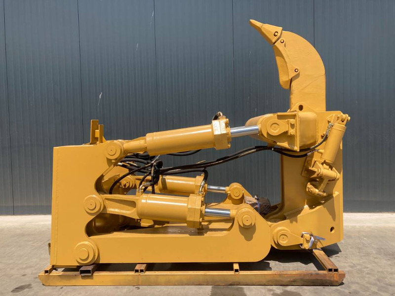 Cat D8 - Attachment for Construction machinery: picture 2 Cat D8 - Attachment for Construction machinery: picture 2