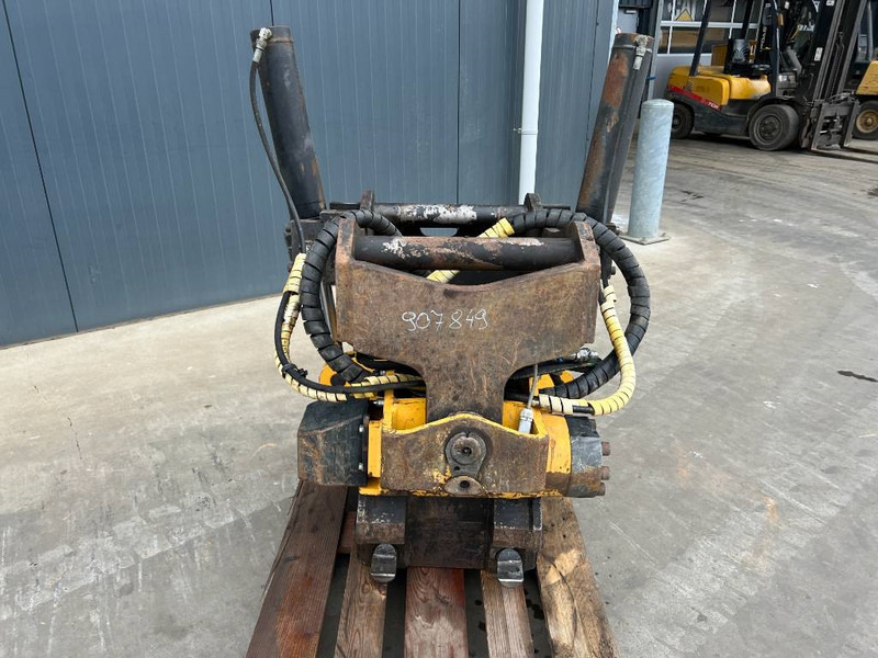 Engcon EC30-S70-S70-SS9 - Attachment for Construction machinery: picture 2 Engcon EC30-S70-S70-SS9 - Attachment for Construction machinery: picture 2