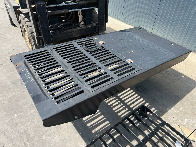 Cat 313E / 320F / 323E / 325F / 329E / 330F / 336E / 3 - Cab and interior for Construction machinery: picture 1 Cat 313E / 320F / 323E / 325F / 329E / 330F / 336E / 3 - Cab and interior for Construction machinery: picture 1