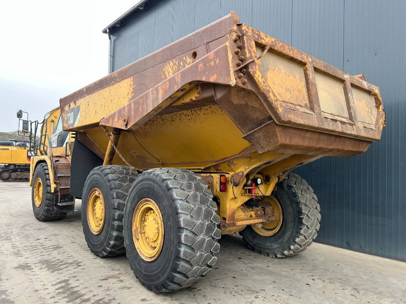 Cat 730 - Articulated dump truck: picture 3 Cat 730 - Articulated dump truck: picture 3