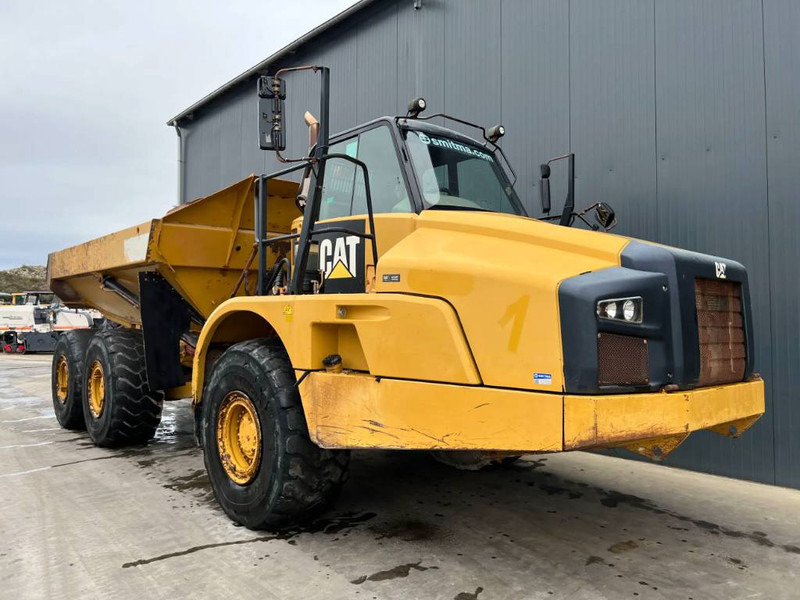 Cat 735B - Articulated dump truck: picture 3 Cat 735B - Articulated dump truck: picture 3