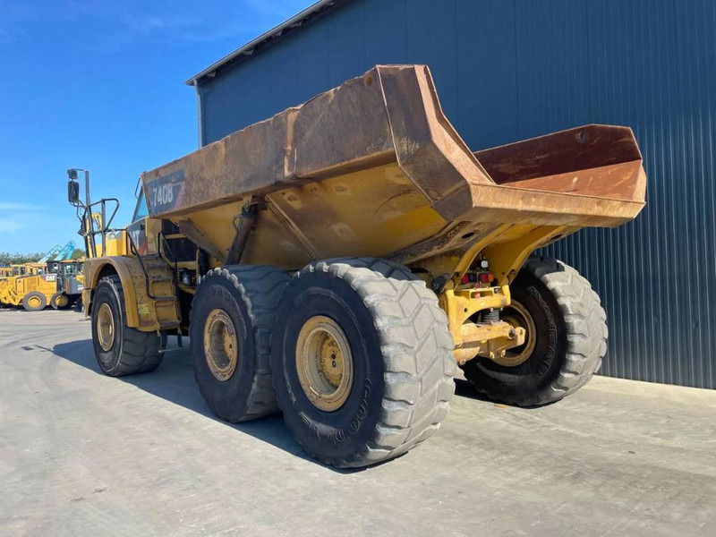 Cat 740B - Articulated dump truck: picture 2 Cat 740B - Articulated dump truck: picture 2