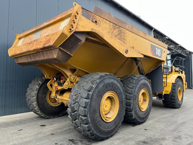 Cat 745 - Articulated dump truck: picture 3 Cat 745 - Articulated dump truck: picture 3