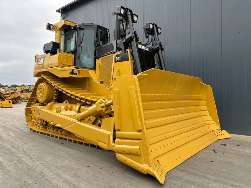 Cat D9T - Bulldozer: picture 3 Cat D9T - Bulldozer: picture 3