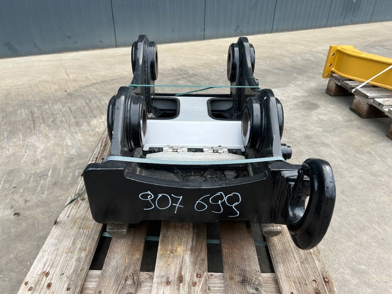 OilQuick OQ70/55 - DEMO - Quick coupler for Construction machinery: picture 2 OilQuick OQ70/55 - DEMO - Quick coupler for Construction machinery: picture 2