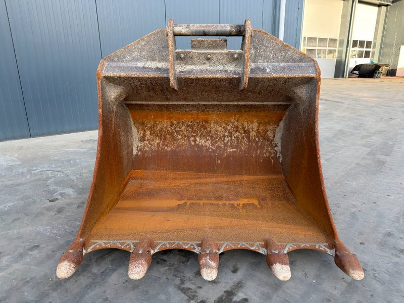 OilQuick OQ70 - Bucket for Construction machinery: picture 2 OilQuick OQ70 - Bucket for Construction machinery: picture 2