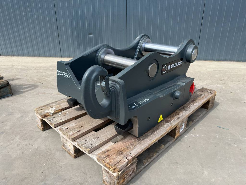 OilQuick OQ80 - 323 NG - Quick coupler for Construction machinery: picture 1 OilQuick OQ80 - 323 NG - Quick coupler for Construction machinery: picture 1