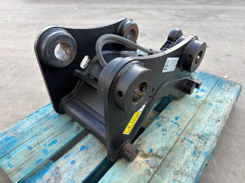 Verachtert CW20S - M312 / M314F / M315D / M315F / M316C / M31 - Quick coupler for Construction machinery: picture 5 Verachtert CW20S - M312 / M314F / M315D / M315F / M316C / M31 - Quick coupler for Construction machinery: picture 5